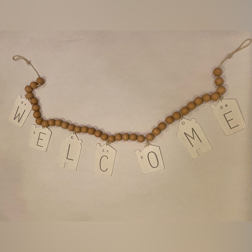 “Welcome” home hanging beaded sign